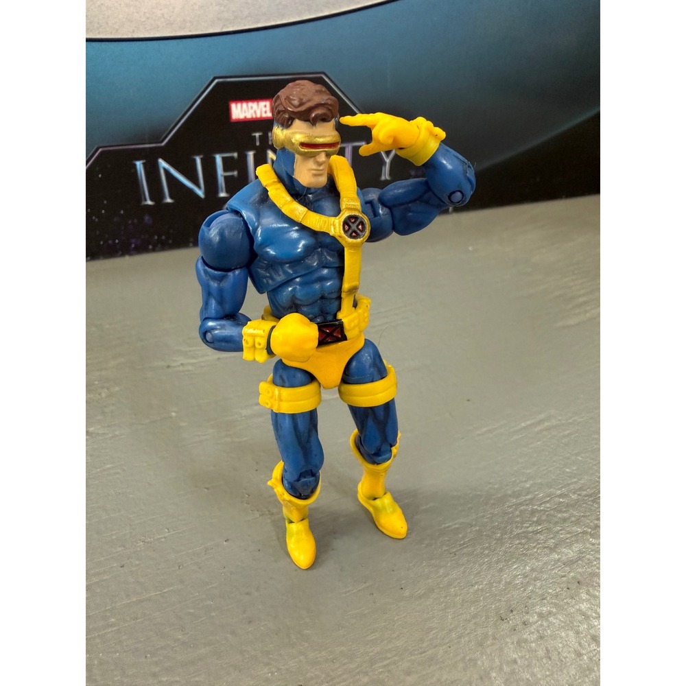 Marvel Universe 3.75 - Cyclops (90s)